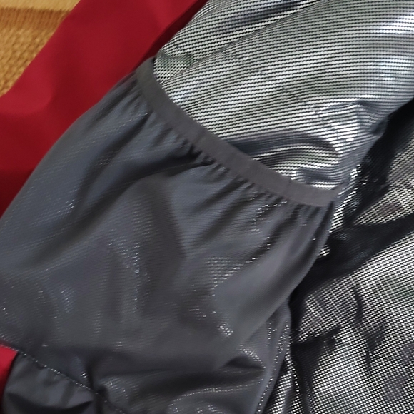 Columbia Women's Red Puffer Jacket - Picture 4 of 12